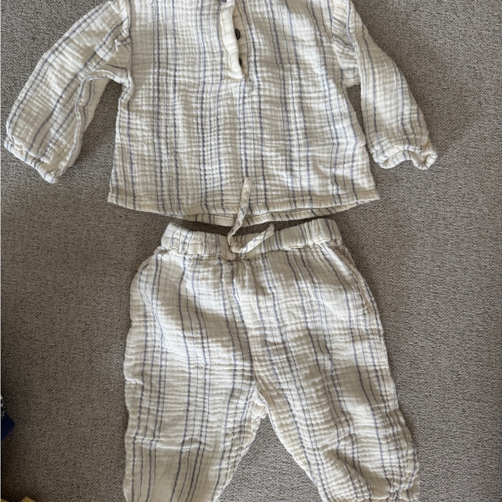 Zara Cream and Gray Unisex Set